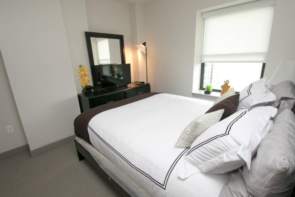 Ultra Modern New 1br 1ba By Rittenhouse Doorman!!! * Philadelphia